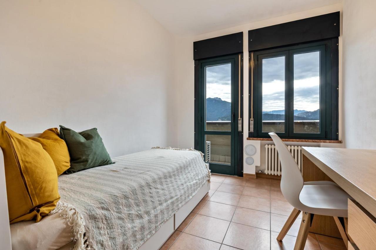 Apartamento La Terrazza Di Vincent Sul Garda Riva del Garda Exterior foto