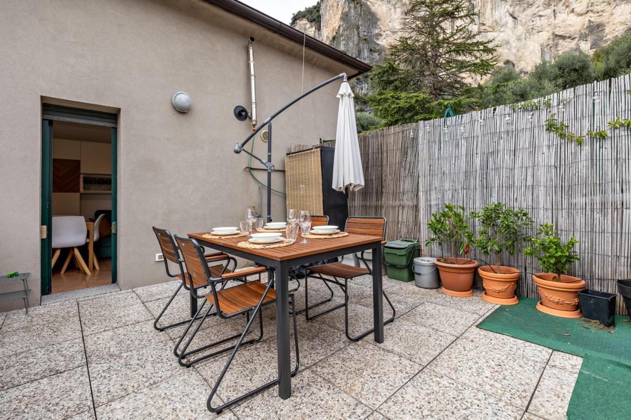 Apartamento La Terrazza Di Vincent Sul Garda Riva del Garda Exterior foto